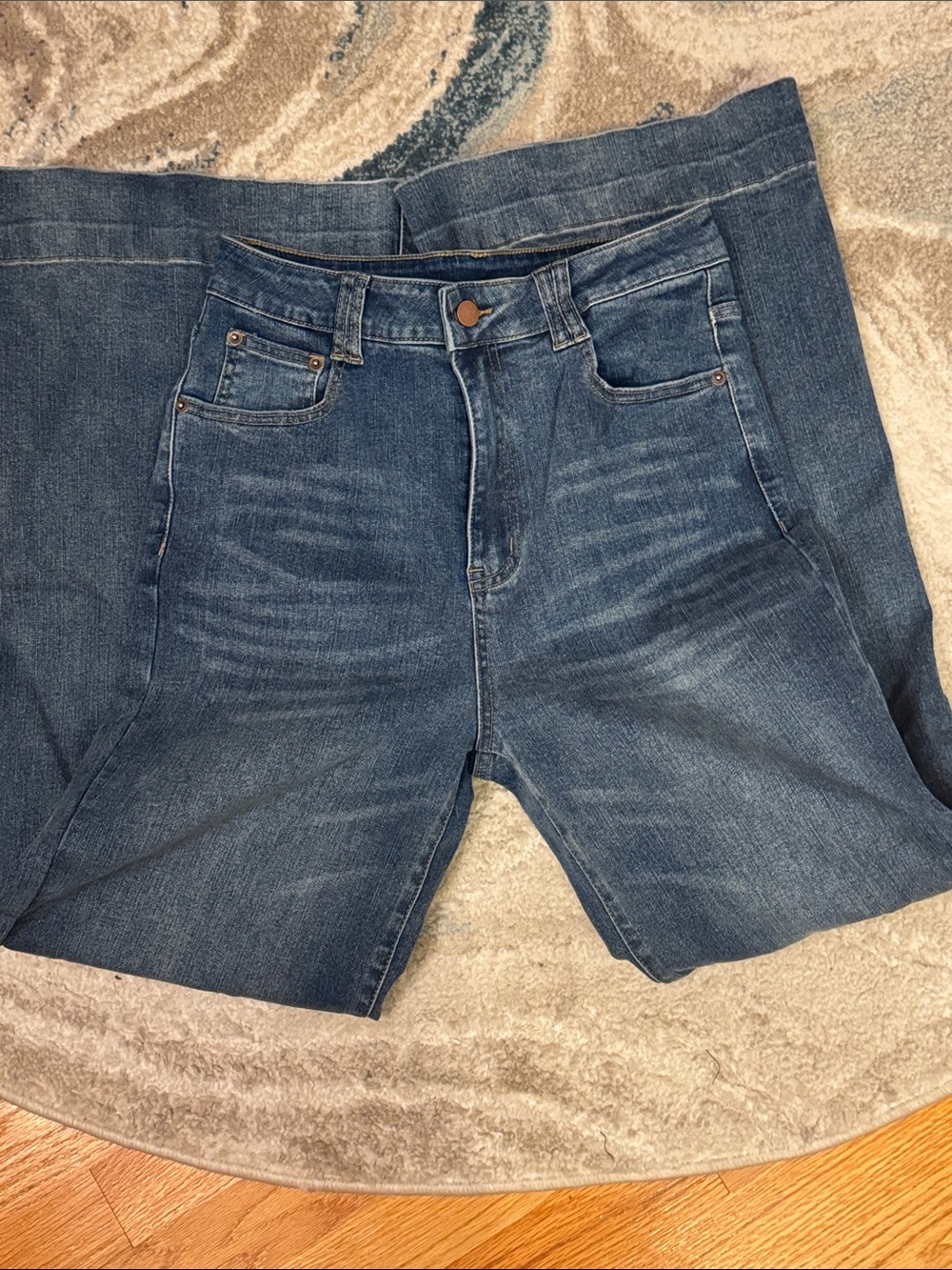 Commense Wide-Leg Midwash Blue Jeans